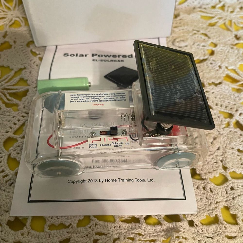 Solar Cell Trolley solar powered car new in box 
El-Solrcar
With battery